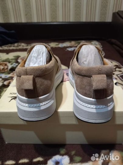 Обувь женская 37 размер новая
