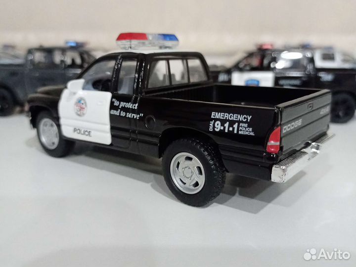 Dodge Ram 1500 police Kinsmart