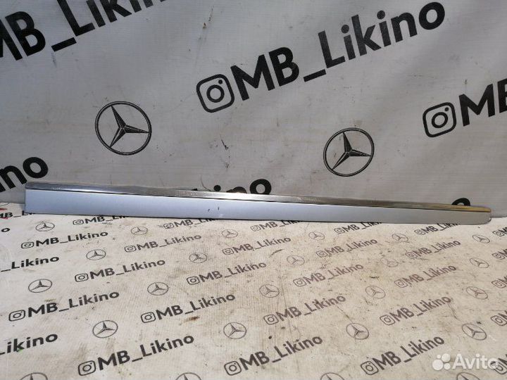 Молдинг двери передний правый Mercedes Ml W164