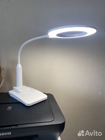 Лампа настольная