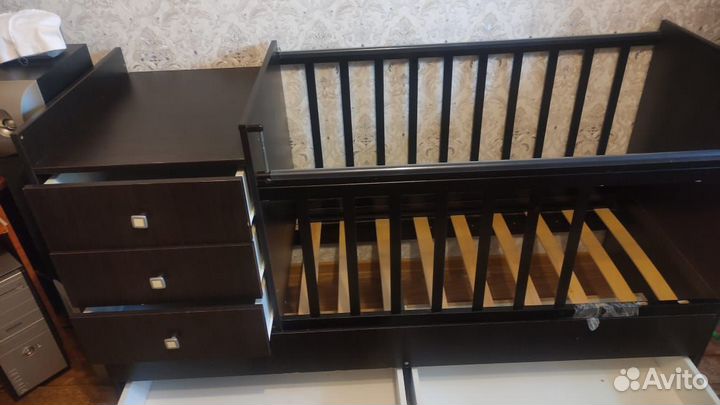 Детская кроватка