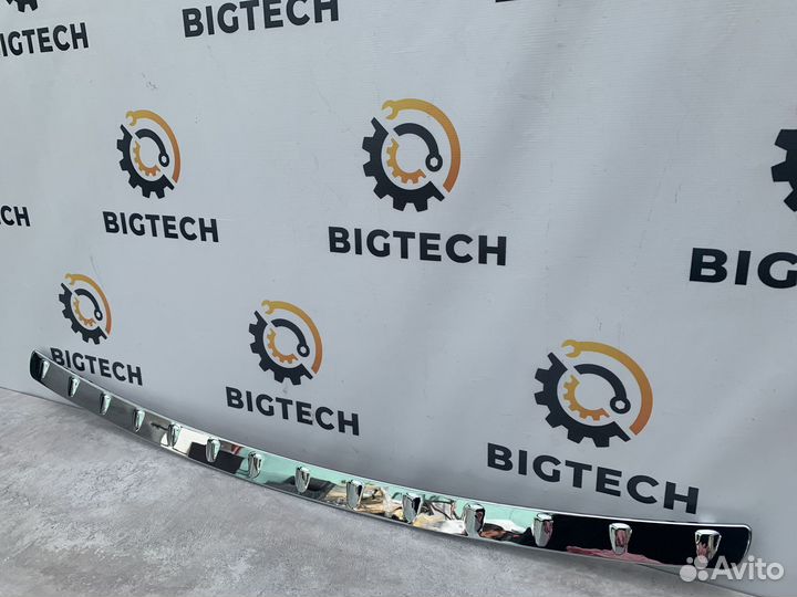 Накладка бампера Mercedes X156 A1568850011