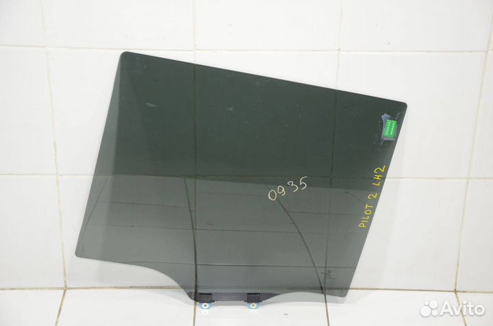 Стекло двери заднее левое Honda Pilot YF4 3.5 2011