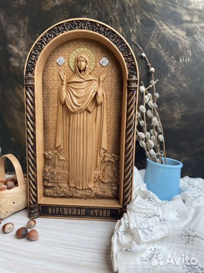 Резные иконы из дерева