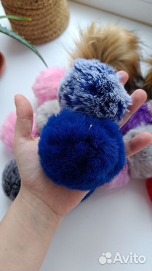 Меховые помпоны