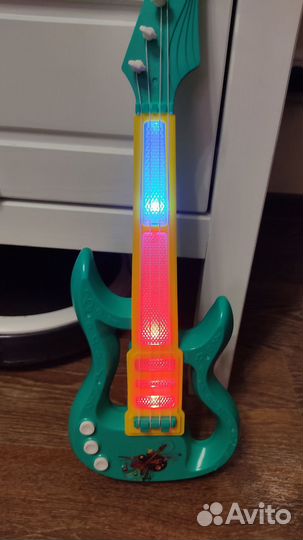 Детская музыкальная гитара