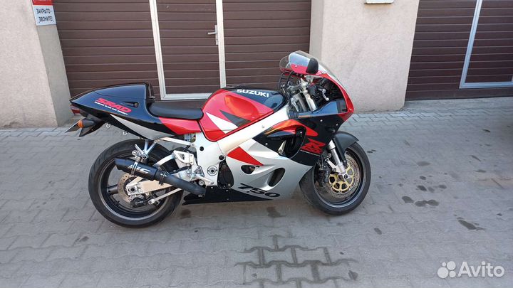 Suzuki gsxr 750