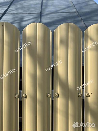 Забор из евроштакетника. Заборы. Ограждения