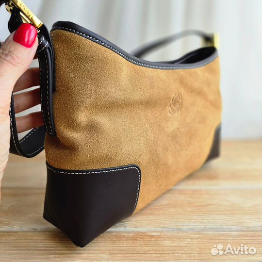 Замшевая сумка Loewe