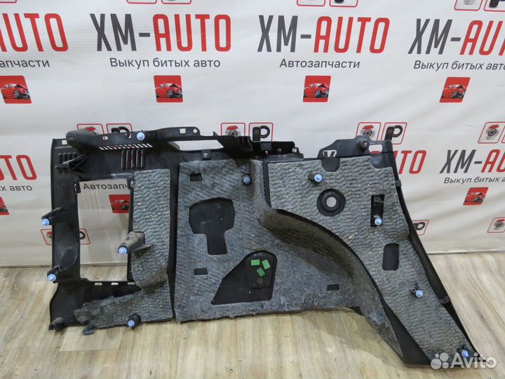 Обшивка багажника правая Renault Duster