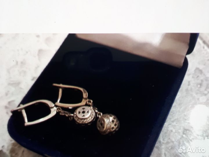 Серебряные серьги с фианитами