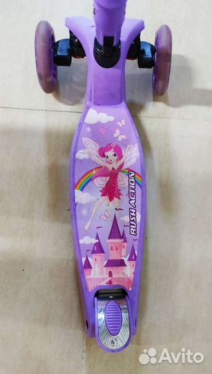 Самокат трехколесный для девочки