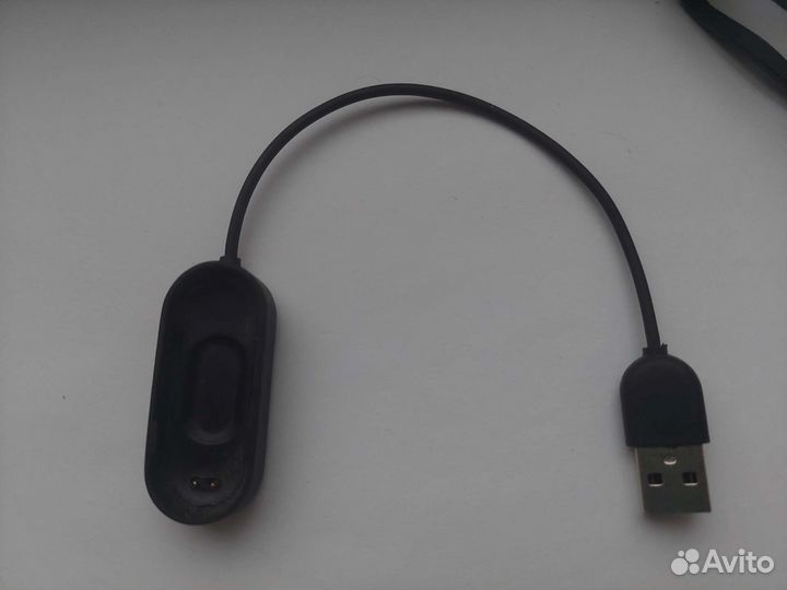 Зарядное устройство для браслета MI Band 4