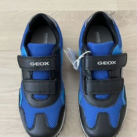 33 Новые кроссовки Geox