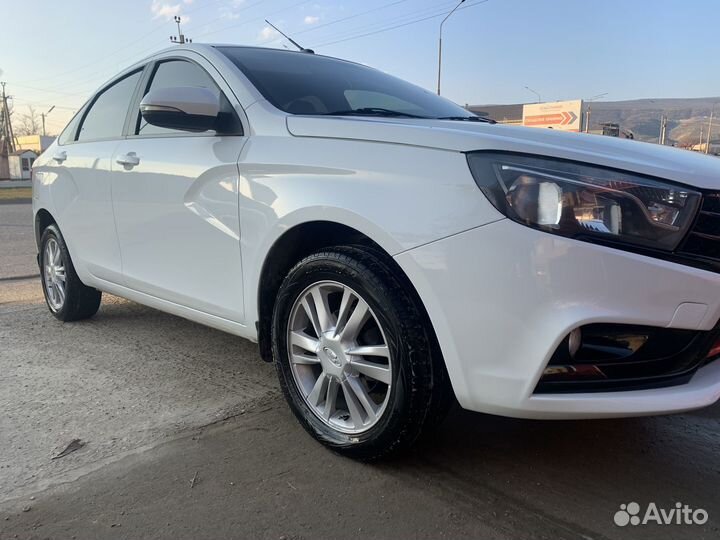 LADA Vesta 1.6 МТ, 2018, 350 000 км