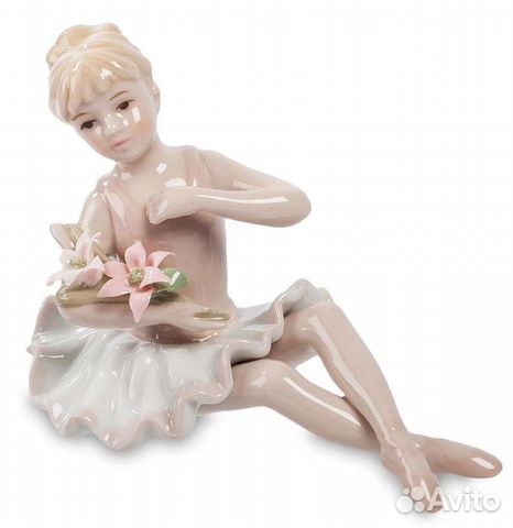 Фарфоровая статуэтка фигура балерина