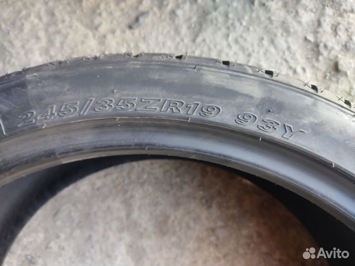 Roadstone N8000 245/35 R19 93Y