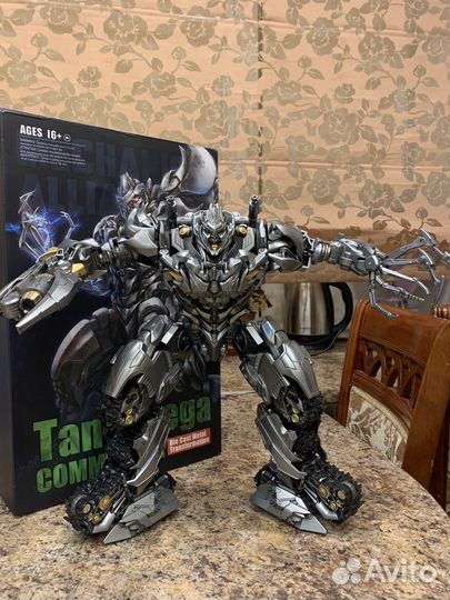 Трансформеры фигурка Мегатрон 33 см