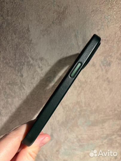 Оригинальный чехол на iPhone 13 pro