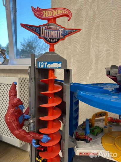 Hot Wheels Garage Super Ultimate Garage FML03