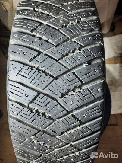 Goodyear UltraGrip Ice Arctic SUV 265/60 R18 104T