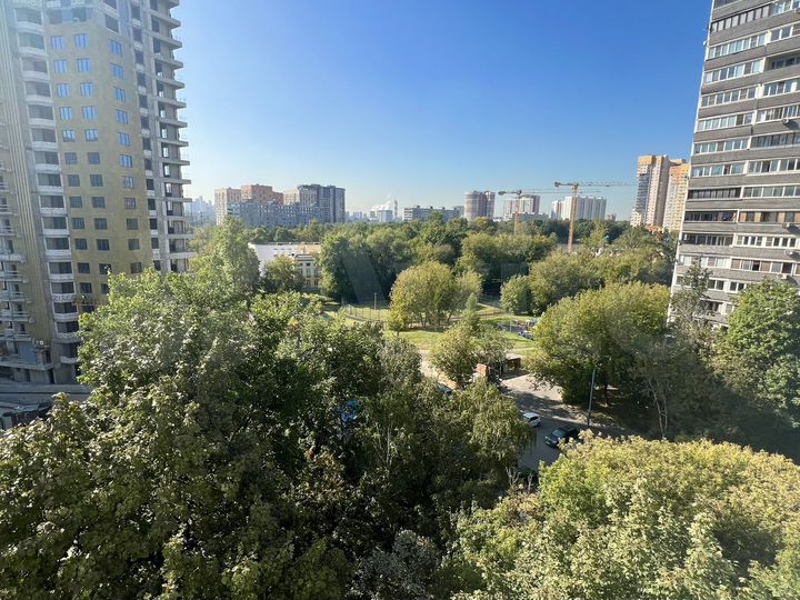 2-к. квартира, 48 м², 9/12 эт.