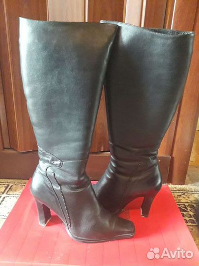 Зимние женские сапоги 38