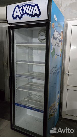 Холодильный шкаф