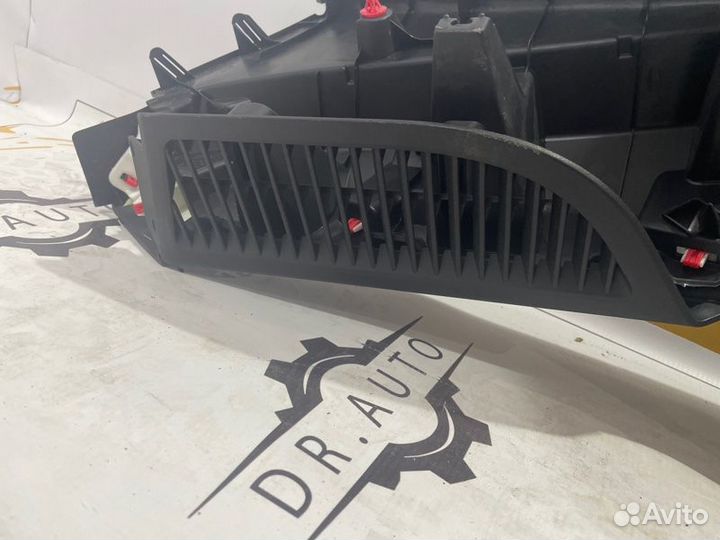 Обшивка салона задняя правая RH Lexus Rx F-Sport