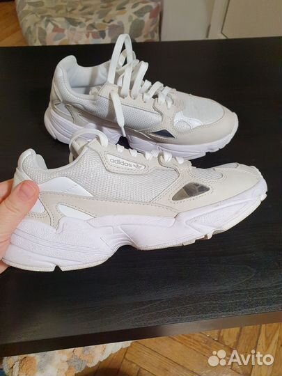 Кроссовки женские adidas falcon 37