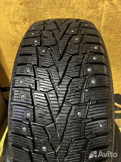 Roadstone Winguard WinSpike 235/55 R17