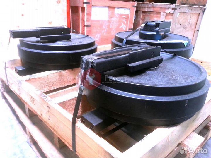 Колесо направляющее PC220LC-8M0 20Y-30-00640