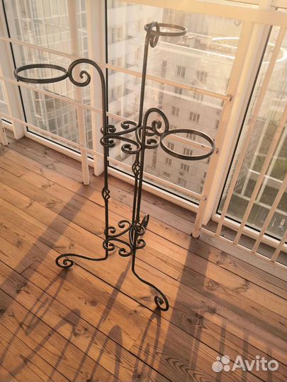 Подставка для цветов напольная металлическая