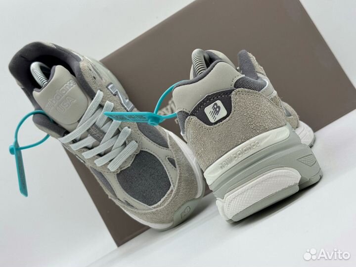 New Balance Levi's x 990v3 Made In USA