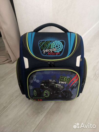 Рюкзак жёстко каркасный для школьника с 1го 5 клас