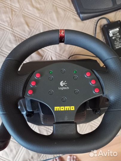 Игровой руль Logitech momo racing 900