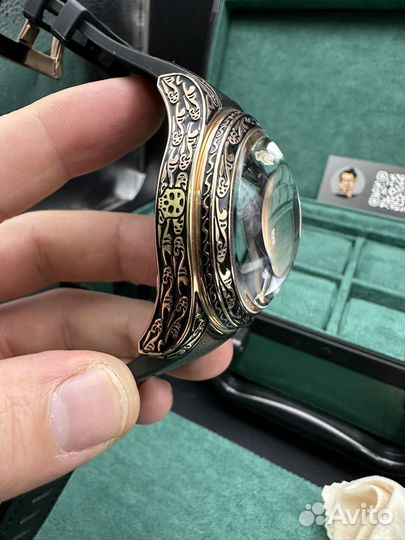 Часы corum череп