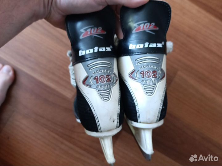 Коньки хоккейные детские 34 размер