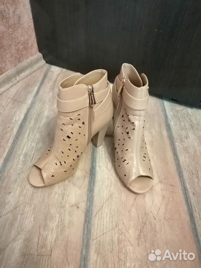 Летние ботинки, босоножки