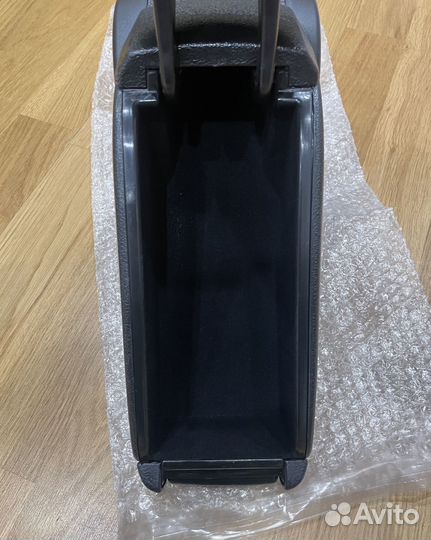 Подлокотник Renault Duster / Nissan Terrano