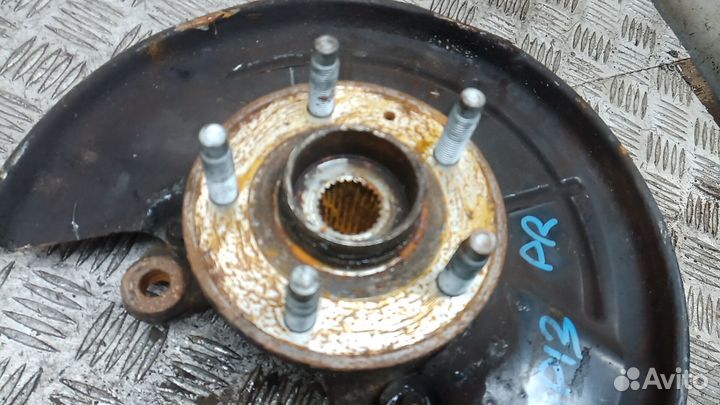 Б/У Б/У Ступица передняя правая