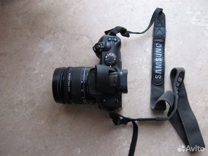 Продам фотоаппарат samsung NX11