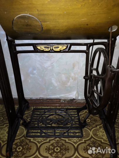 Швейная машина ножная Butterfly 1958 г Китай