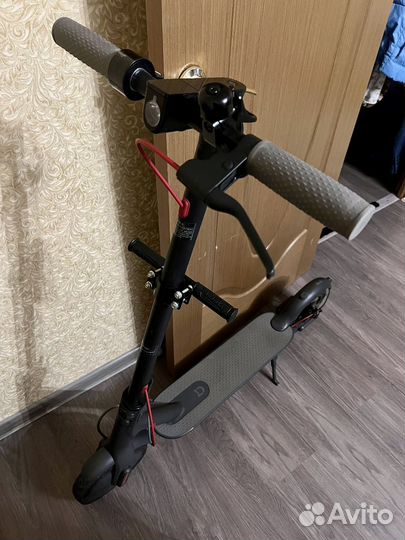 Электросамокат Xiaomi Mi Electric Scooter 1S