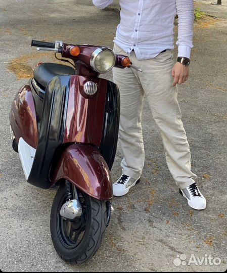 Suzuki Verde retro