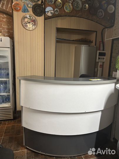 Стойка для администратора