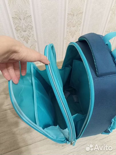 Продам новый школьный портфель