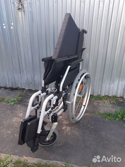 Инвалидная коляска