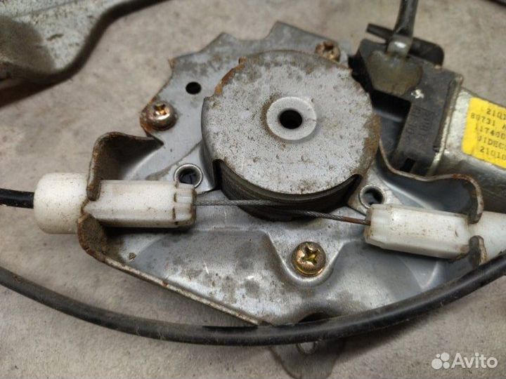 Стеклоподъемный механизм передний левый Nissan