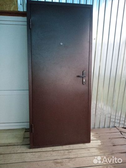 Продам дверь